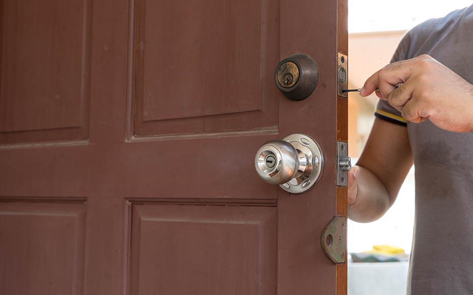 ouvrir une porte sans clé Saint-Maurice